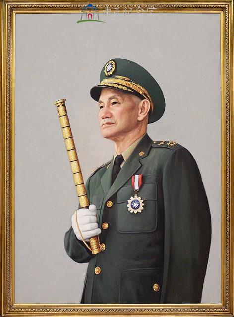 蔣中正總統在軍事基地校閱國軍藏品圖，第1張